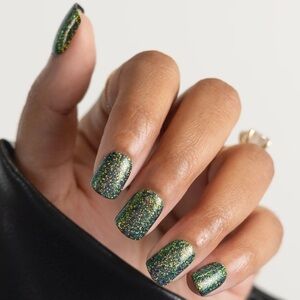 ⭐️NEW Red Aspen nail dashes 🔮